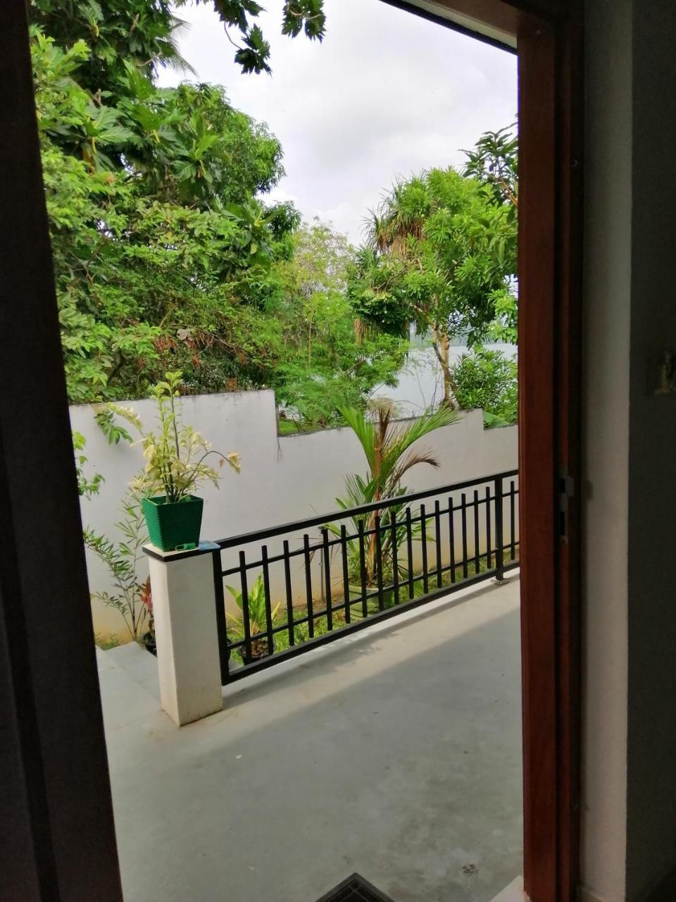 Hikka Lagoon Hikkaduwa Exterior photo