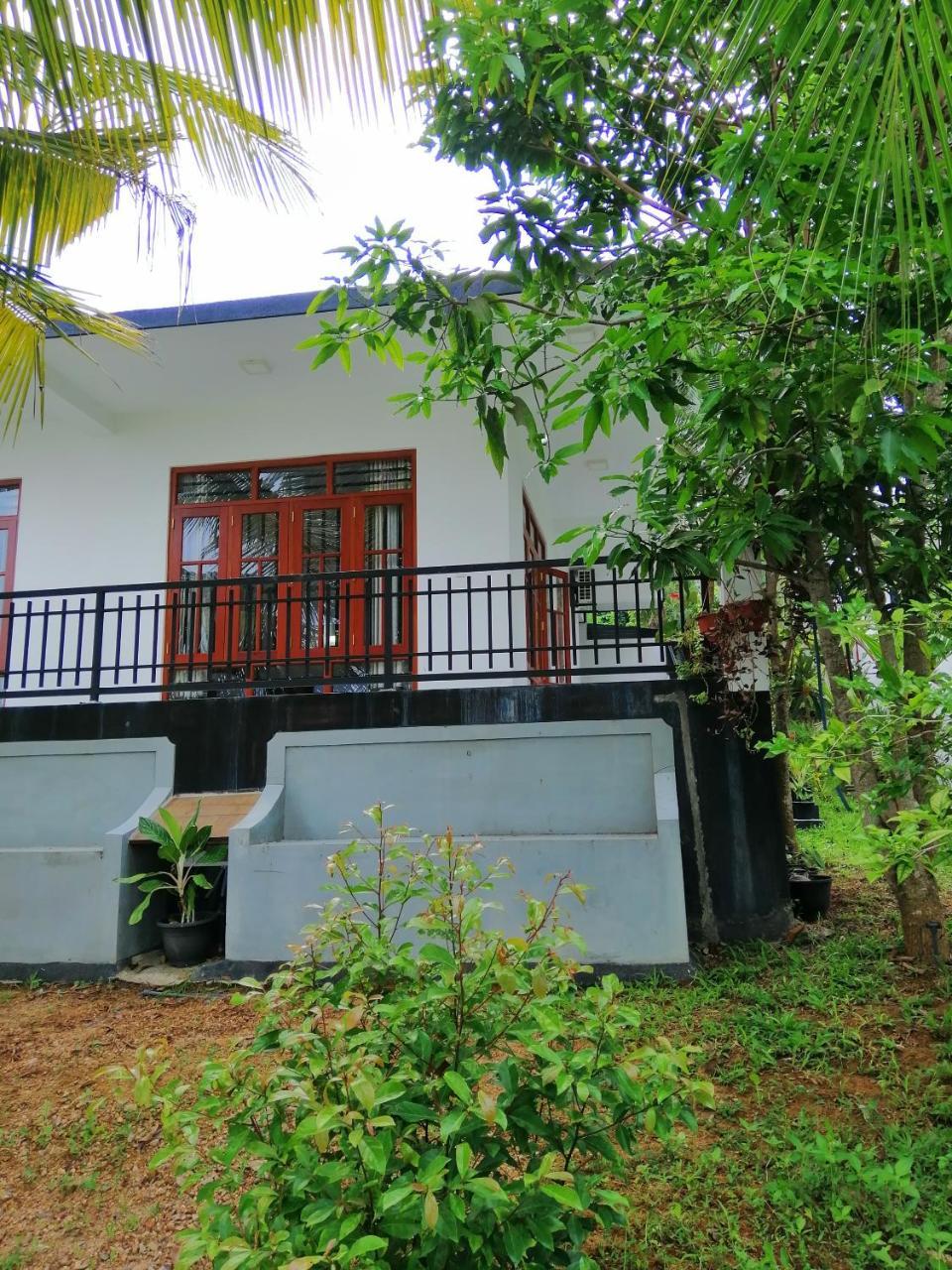 Hikka Lagoon Hikkaduwa Exterior photo